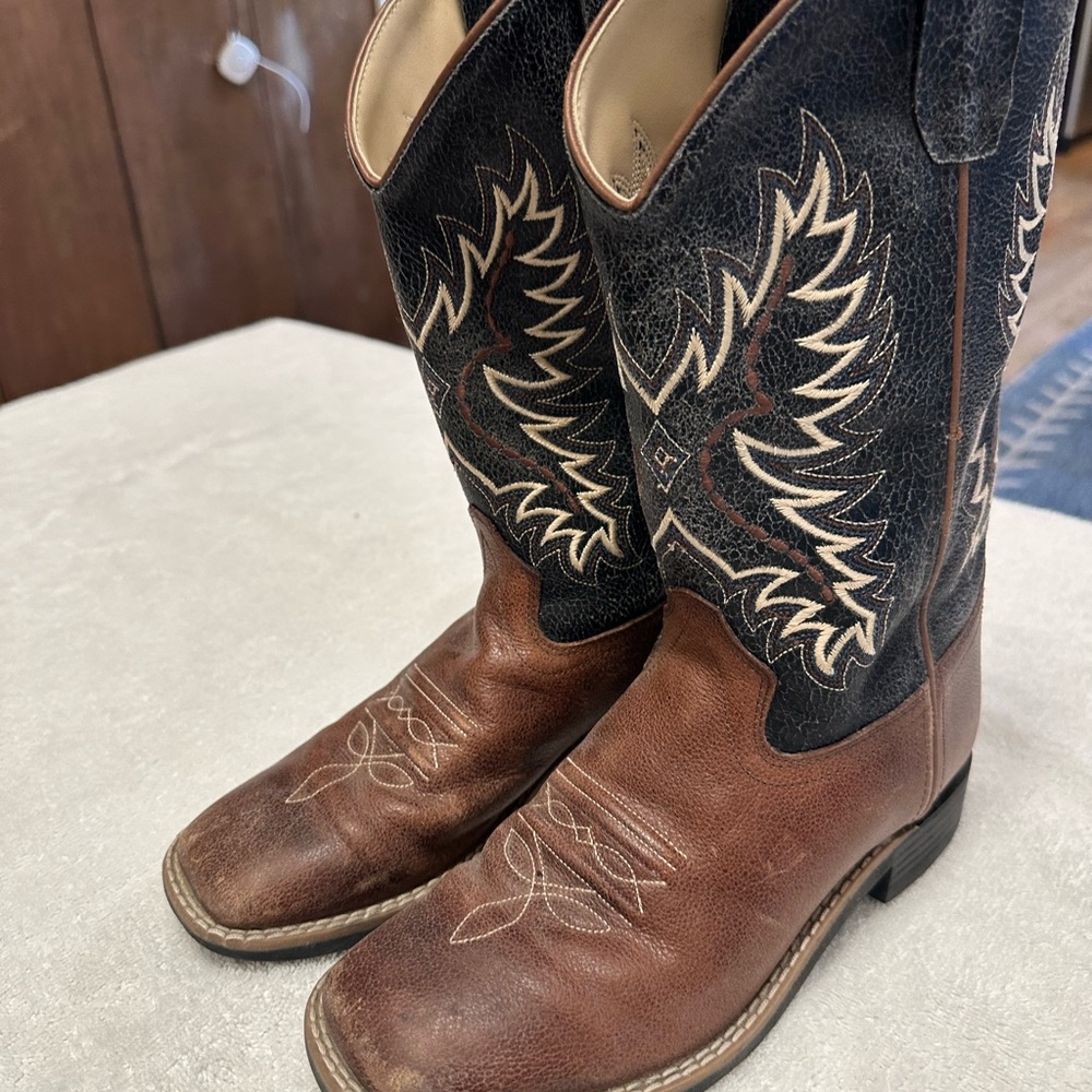 Old West Kids Brown and Black Western Cowboy Boots size 5.0